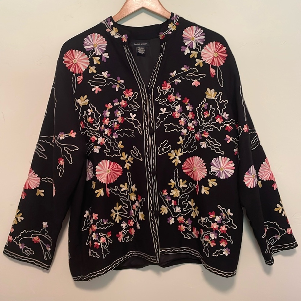 Boston Proper fully line jacket lightweight embroidered women’s L